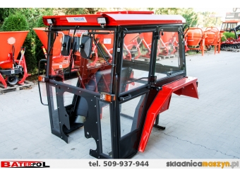 Kabina C-330 NAGLAK z metal WIŚNIOWA, z kanciastymi błotnikami,drzwi na koło,szyberdach,boczne szyby uchylne oświetlenie LED 